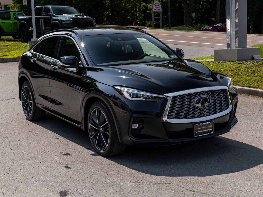 Used 2023 INFINITI QX55 Essential AWD/4WD image 3
