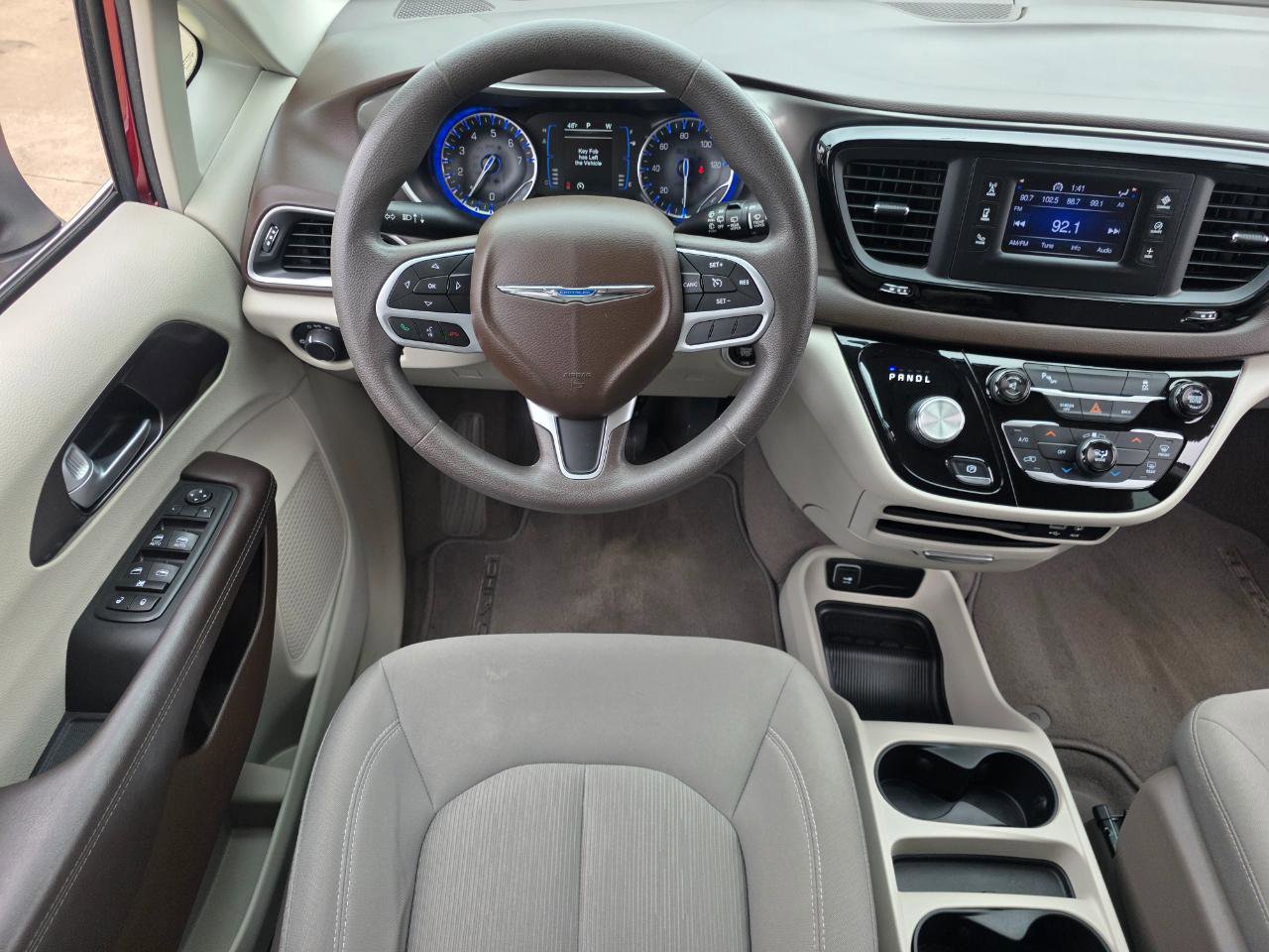 Used 2017 Chrysler Pacifica LX w/ Tire & Wheel Group image 10