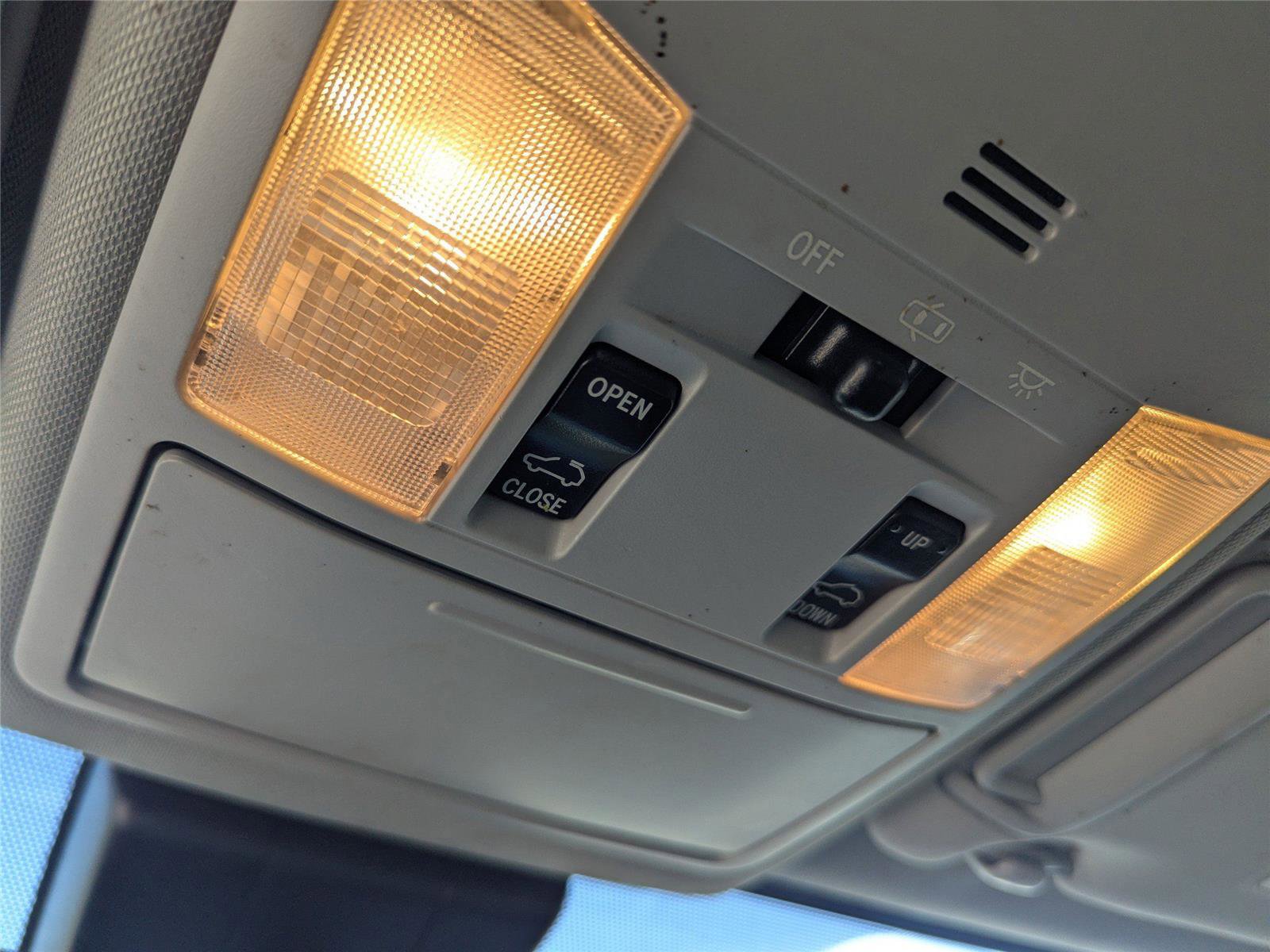 Used 2017 Toyota RAV4 Limited image 24