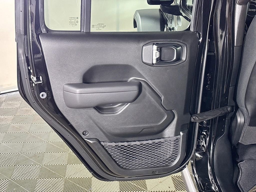 New 2025 Jeep Gladiator Mojave image 20