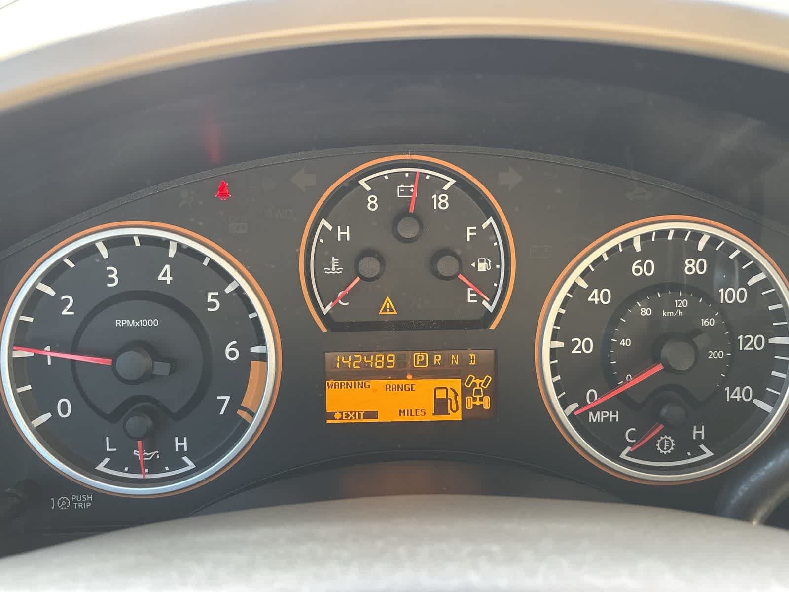 Used 2009 Nissan Titan SE AWD/4WD image 14