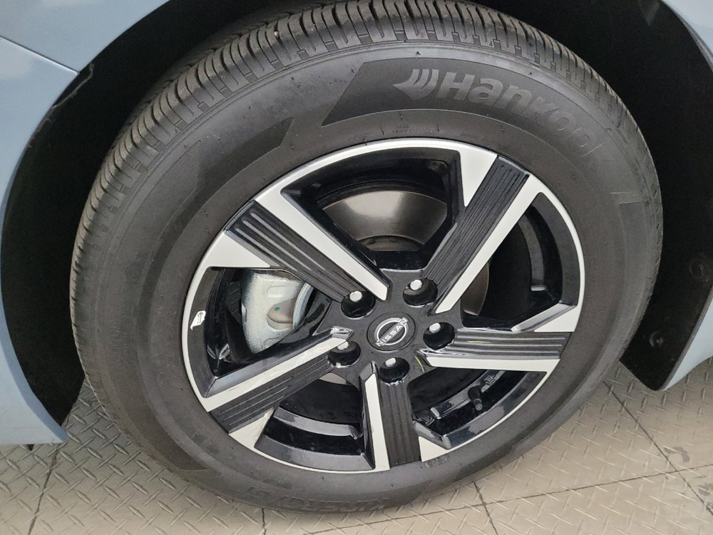 Used 2025 Nissan Sentra SV FWD image 31