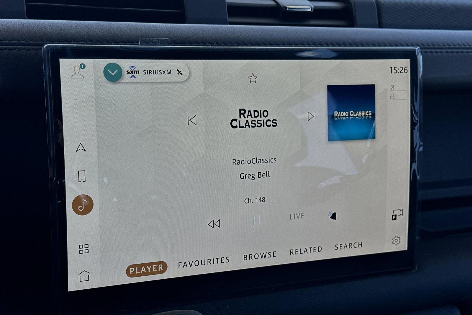 New 2024 Land Rover Defender 130 X-Dynamic SE image 17