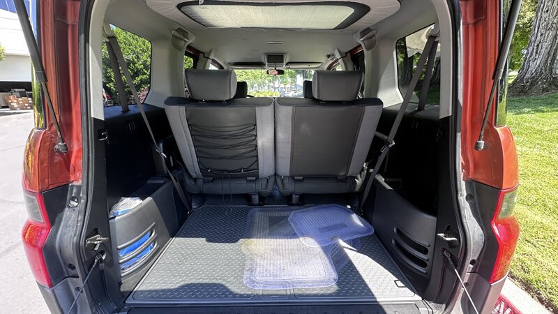Used 2004 Honda Element EX image 11