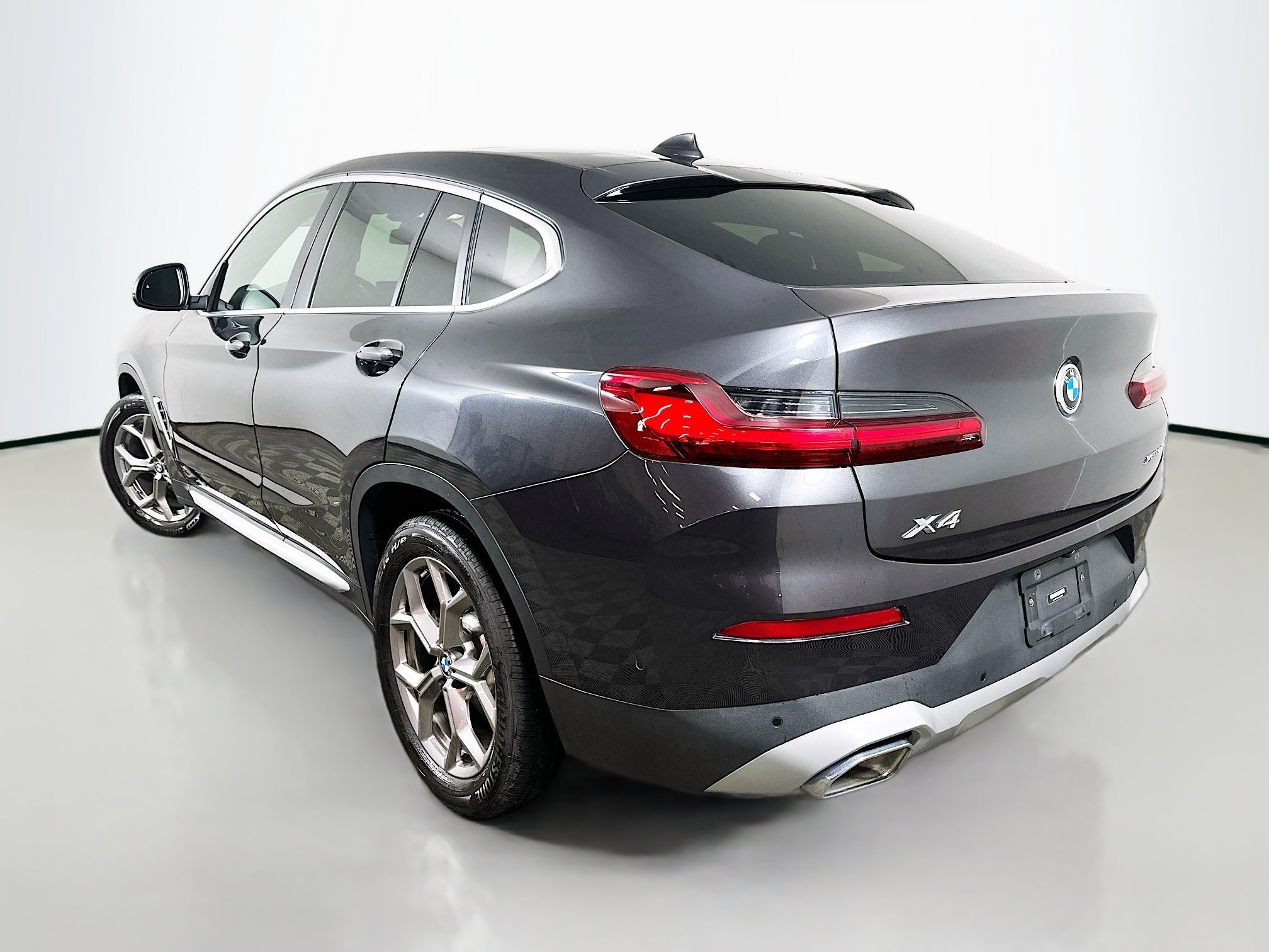 Used 2022 BMW X4 xDrive30i w/ Premium Package 2 AWD/4WD image 5