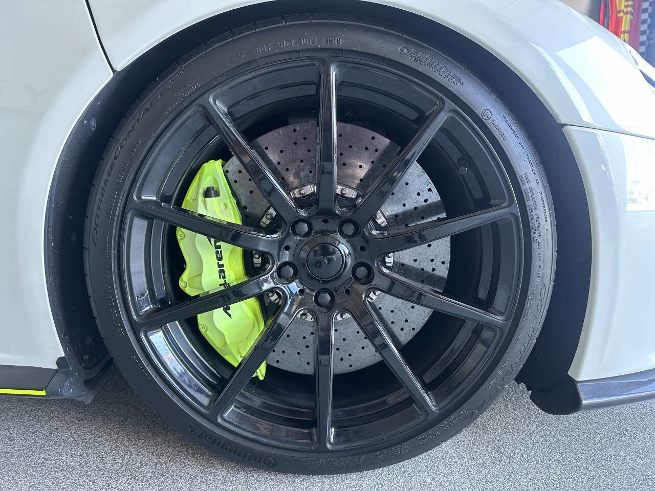 Used 2015 McLaren 650S Spider image 36