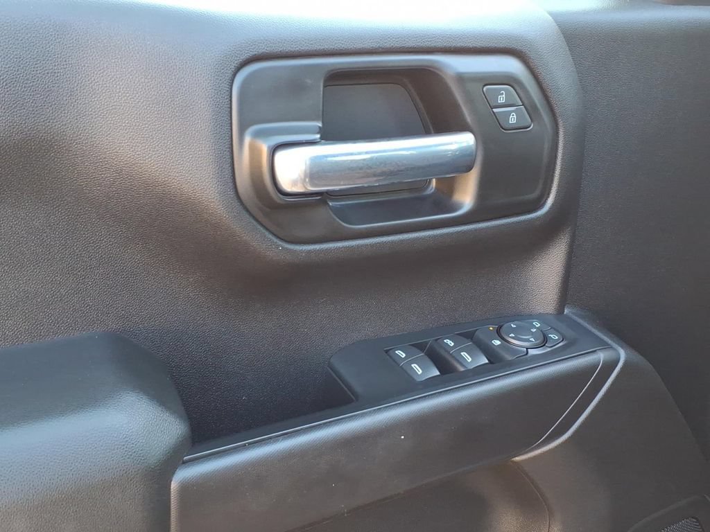 Used 2021 Chevrolet Silverado 1500 Custom AWD/4WD image 11