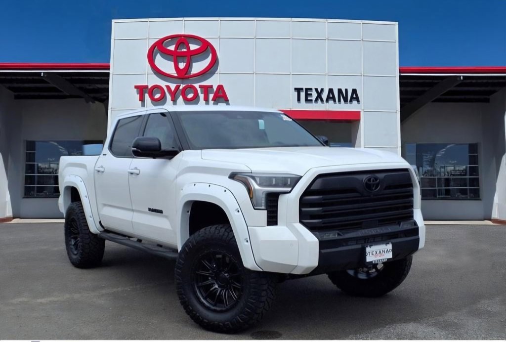 New 2025 Toyota Tundra Limited image 1