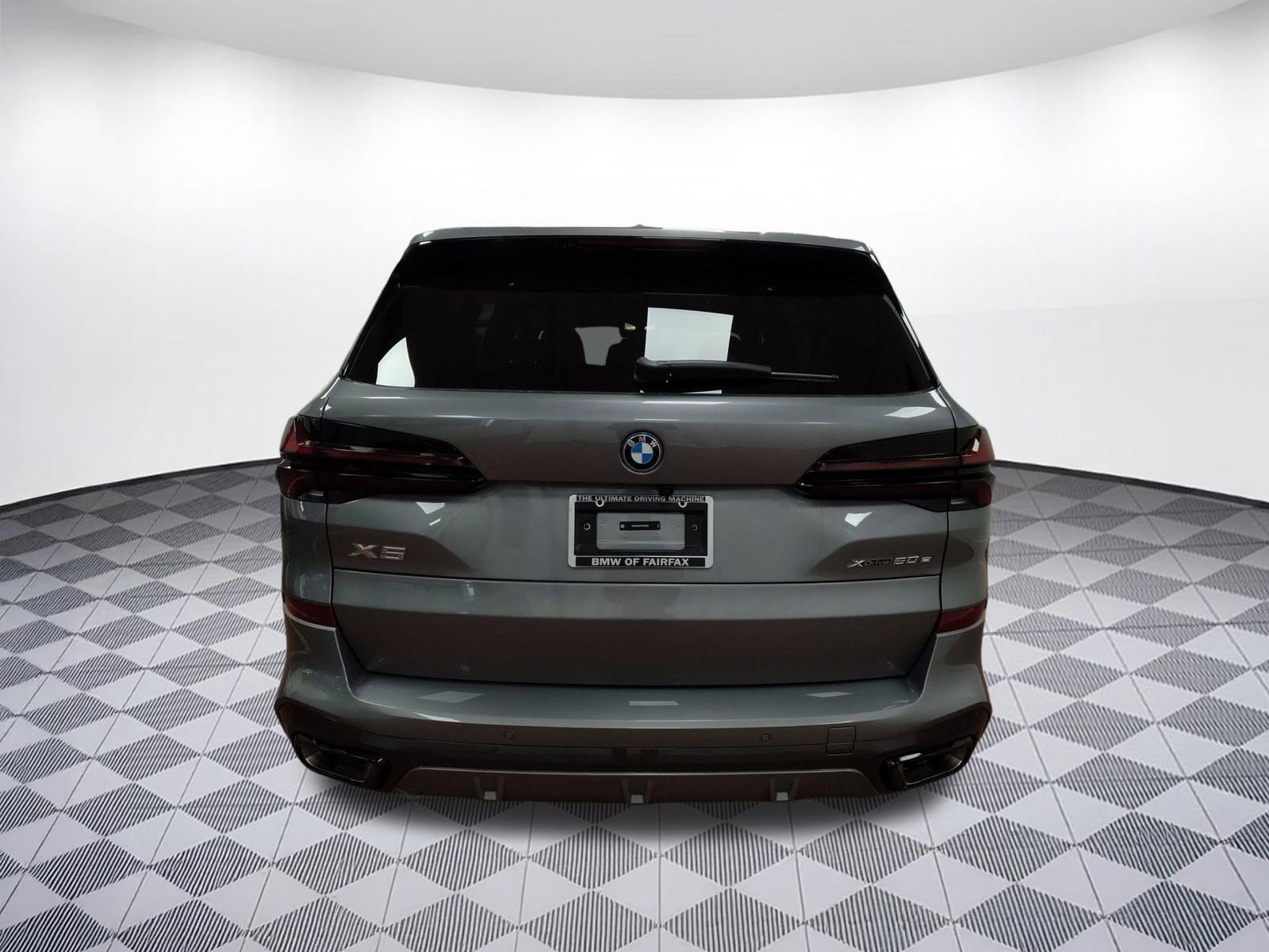 New 2026 BMW X5 xDrive50e image 9