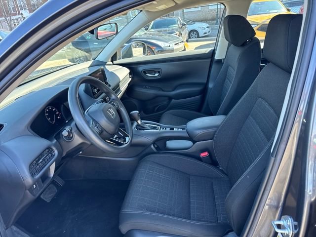 Certified 2023 Honda HR-V LX image 3