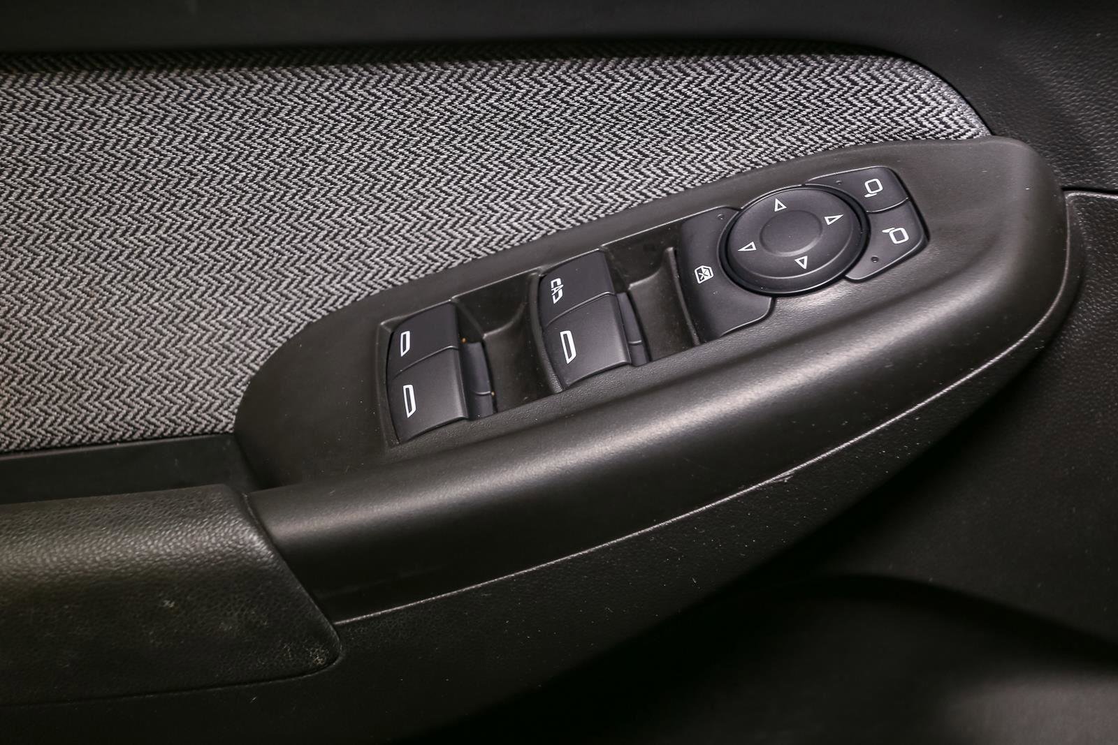 Used 2021 Chevrolet TrailBlazer LT w/ Convenience Package image 42