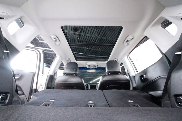 Used 2020 Jeep Compass Latitude w/ Popular Equipment Group image 27