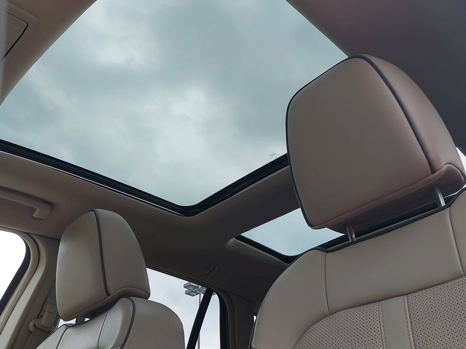 Used 2011 Lincoln MKX AWD w/ 102A Rapid Spec Order Code image 29
