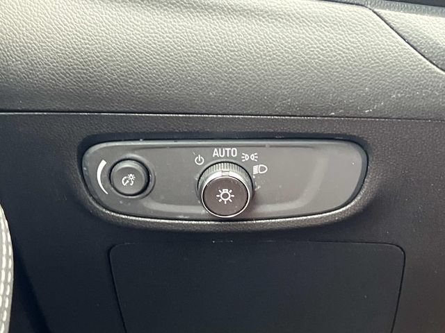 Used 2024 Buick Encore GX Preferred w/ Comfort Package FWD image 29