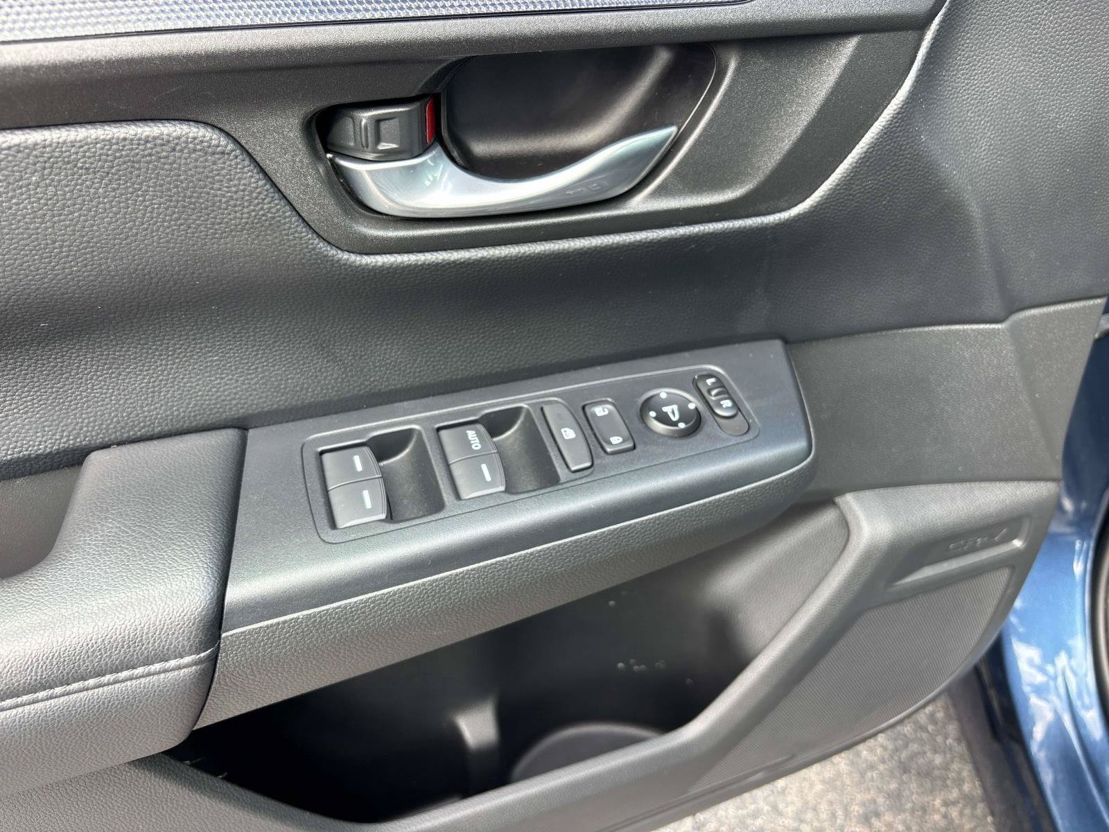 Used 2023 Honda CR-V LX image 18