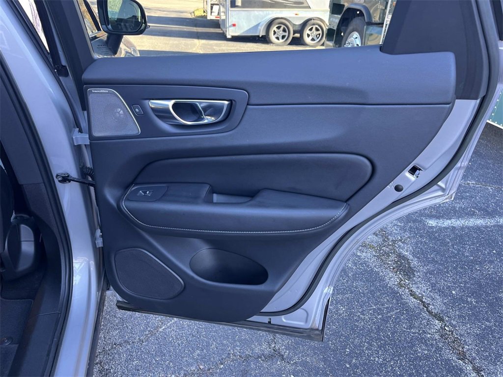 Used 2023 Volvo XC60 B5 Ultimate image 20