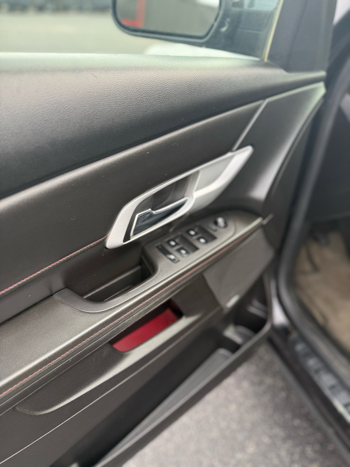 Used 2011 GMC Terrain SLT image 8