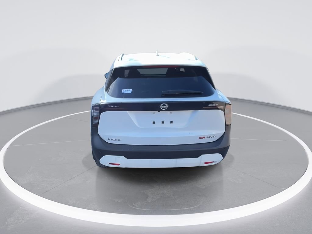 Used 2025 Nissan Kicks SR image 7