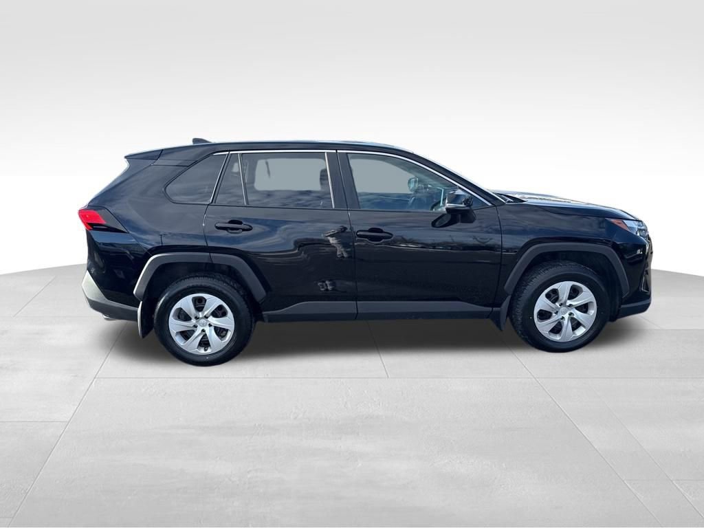 Used 2023 Toyota RAV4 LE image 6