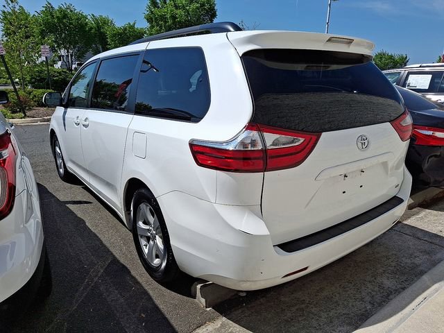 Used 2017 Toyota Sienna LE FWD image 6
