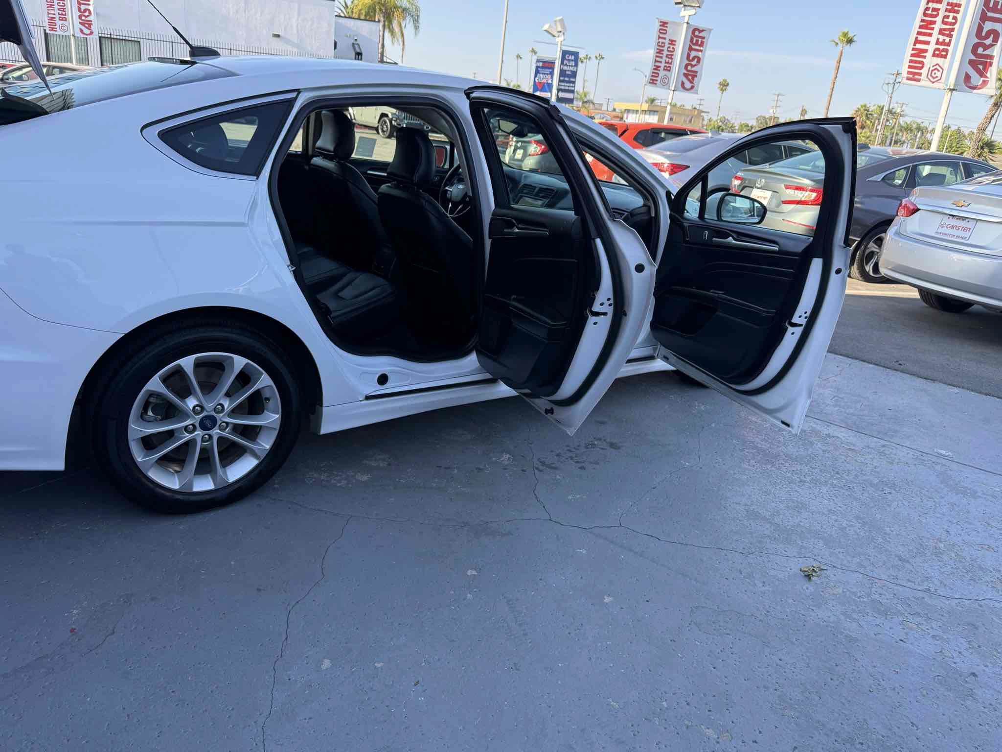 Used 2019 Ford Fusion Energi Titanium FWD image 53