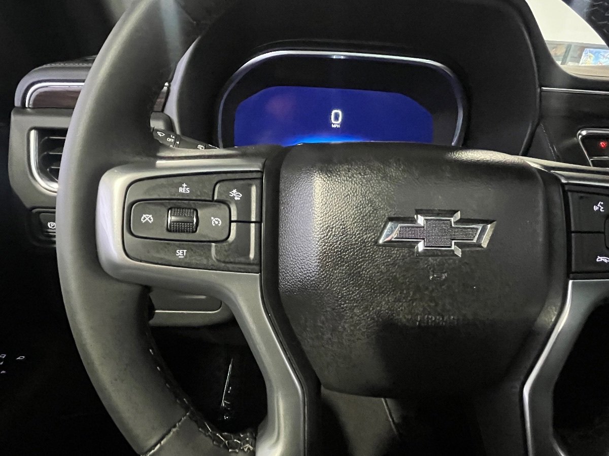 Used 2024 Chevrolet Suburban Z71 image 12