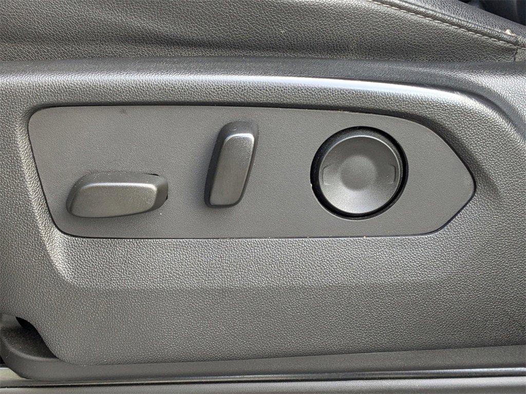 Used 2024 Chevrolet Silverado 2500 LTZ w/ LTZ Convenience Package image 20