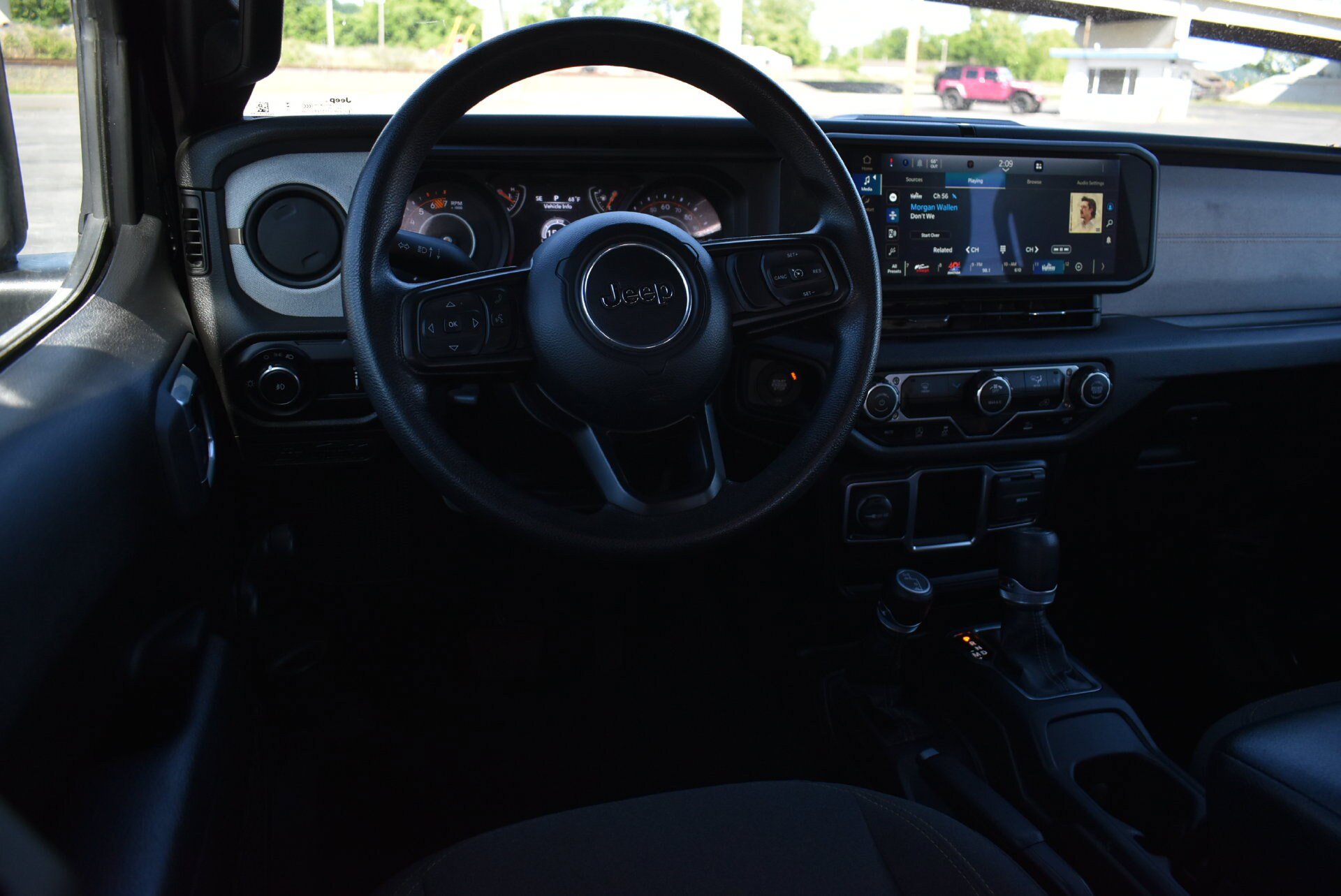 Used 2024 Jeep Wrangler Unlimited Sport AWD/4WD image 15