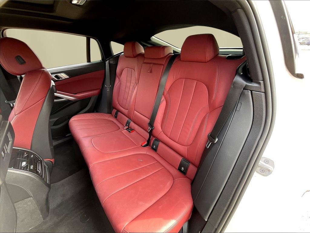 Used 2022 BMW X6 xDrive40i w/ M Sport Package AWD/4WD image 22