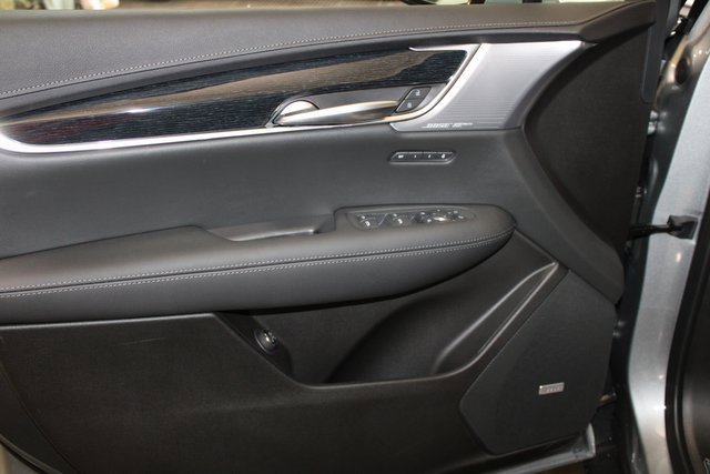 New 2025 Cadillac XT5 Premium Luxury image 11