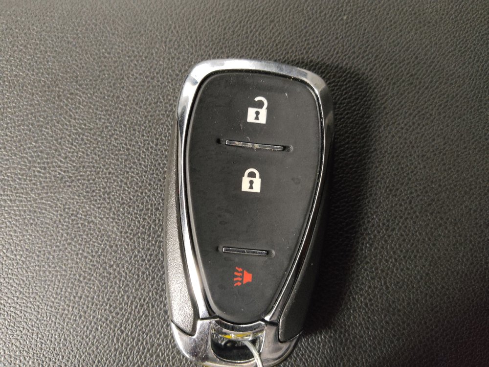 Used 2020 Chevrolet Equinox LS w/ LPO, Cargo Package AWD/4WD image 32