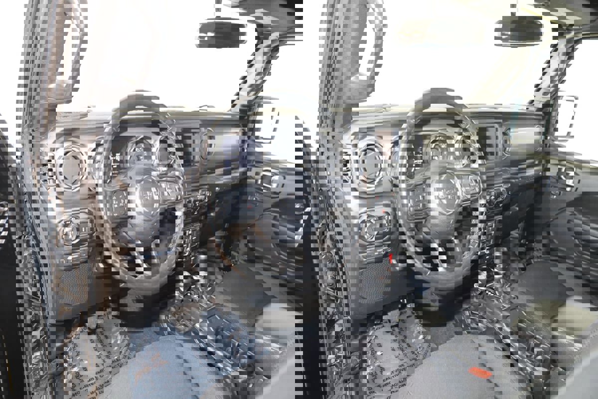 Used 2023 Jeep Wrangler Unlimited w/ Cold Weather Group image 23