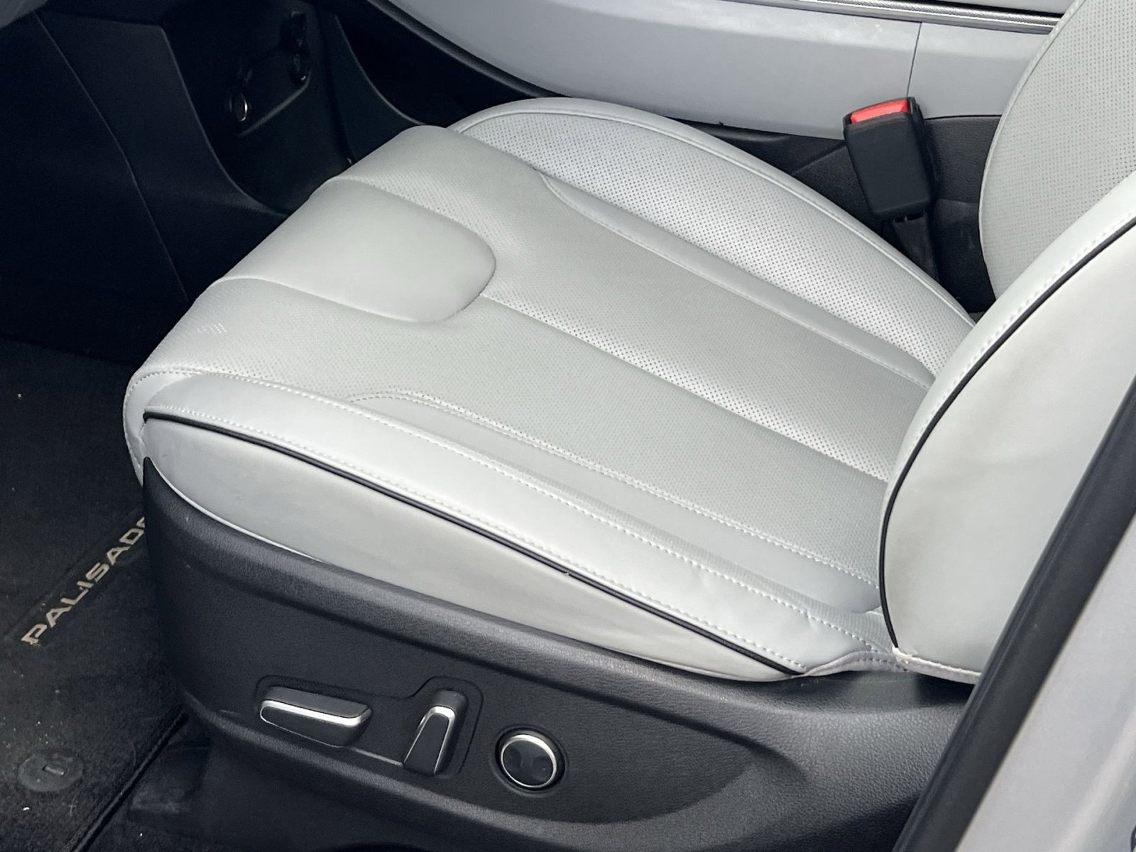 Used 2024 Hyundai Palisade SEL image 14