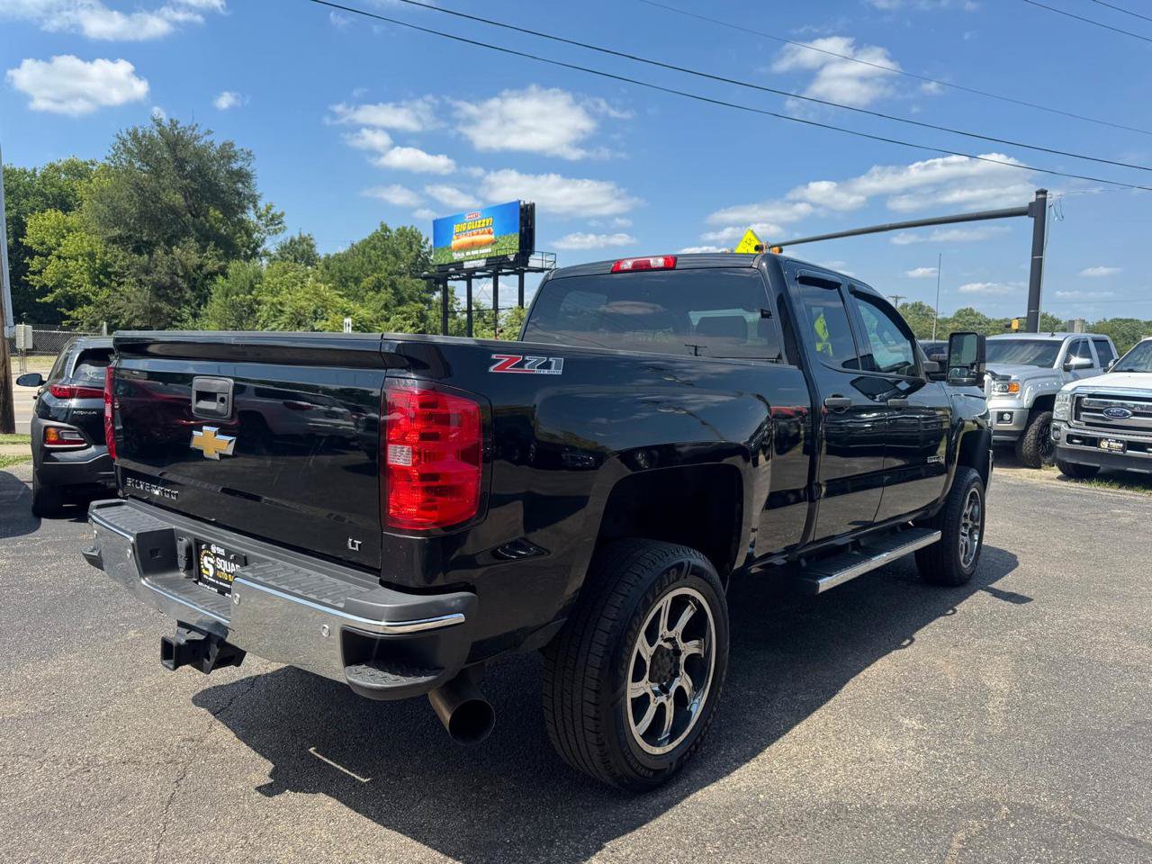 Used 2015 Chevrolet Silverado 2500 LT w/ Z71 Package, Off-Road AWD/4WD image 5