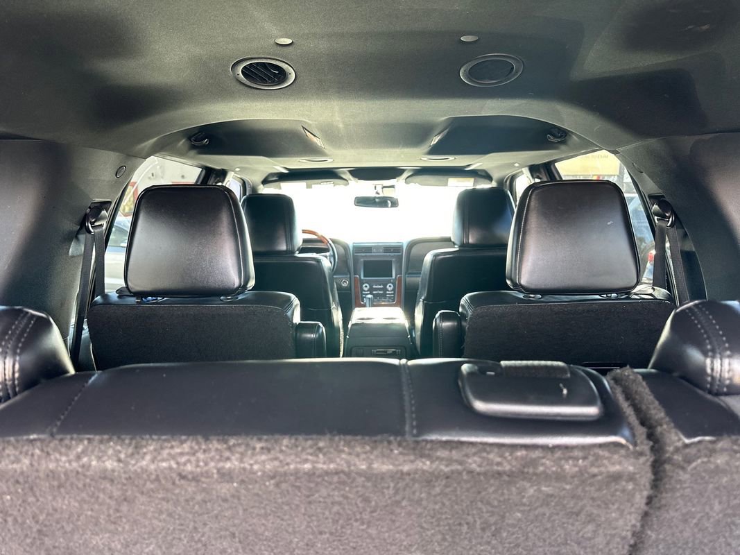Used 2015 Lincoln Navigator image 39