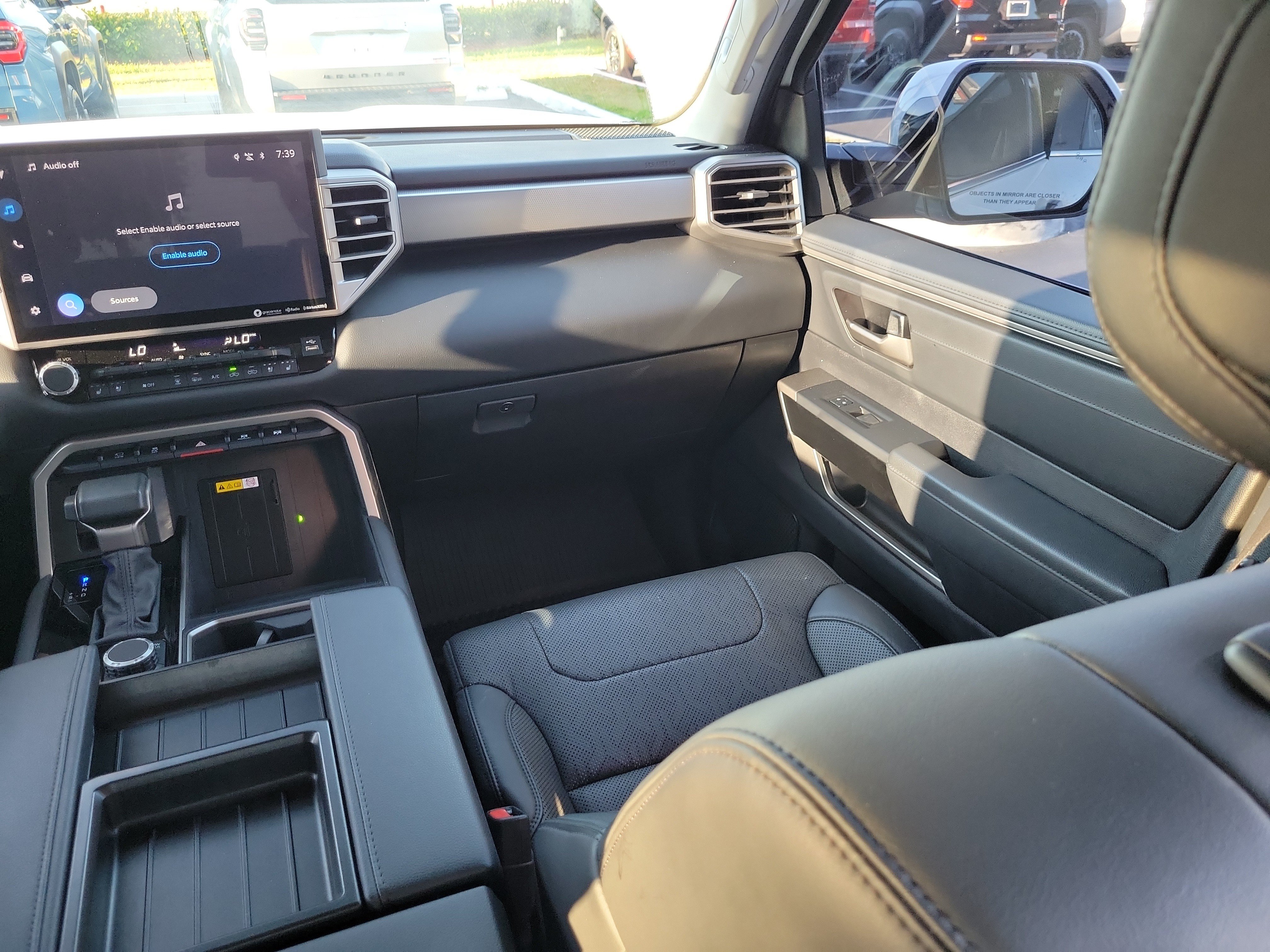 Used 2023 Toyota Tundra Limited AWD/4WD image 17