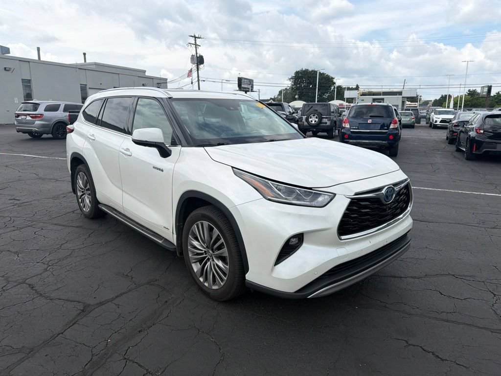 Used 2021 Toyota Highlander Platinum AWD/4WD image 4