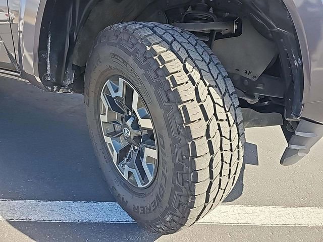 Used 2018 Toyota Tacoma TRD Sport w/ Technology Package image 5