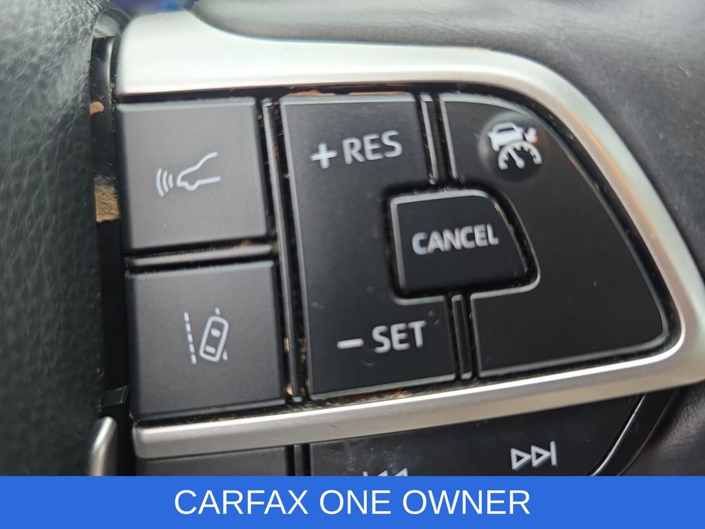 Used 2024 Toyota Highlander Limited image 19