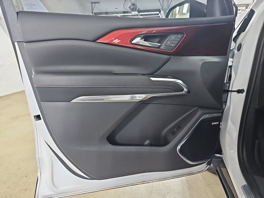 Certified 2024 Chevrolet Traverse RS w/ LPO, Floor Liner Package AWD/4WD image 34