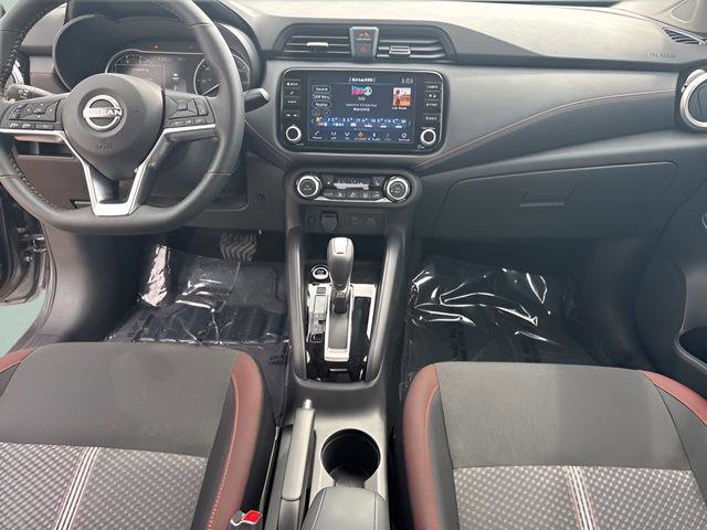 New 2025 Nissan Versa SR w/ Trunk Package image 24