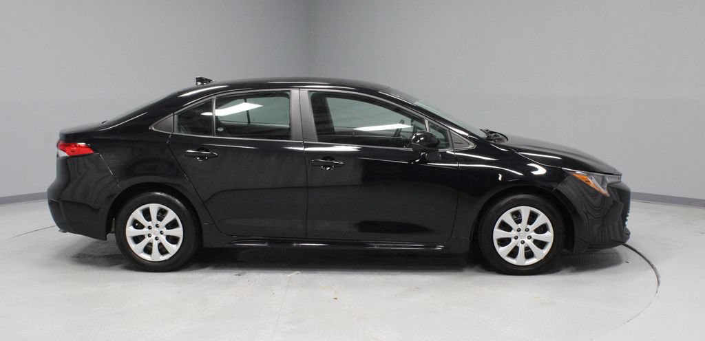 Used 2024 Toyota Corolla LE FWD image 11
