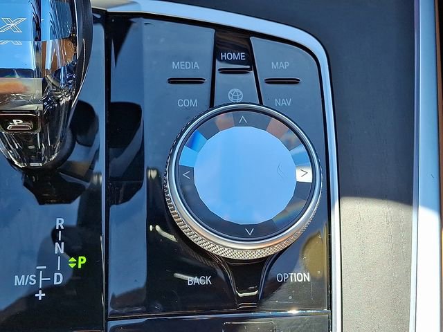 Used 2022 BMW X7 xDrive40i w/ M Sport Package image 17