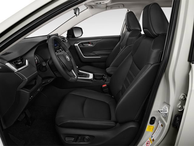 Used 2022 Toyota RAV4 XLE Premium AWD/4WD image 10