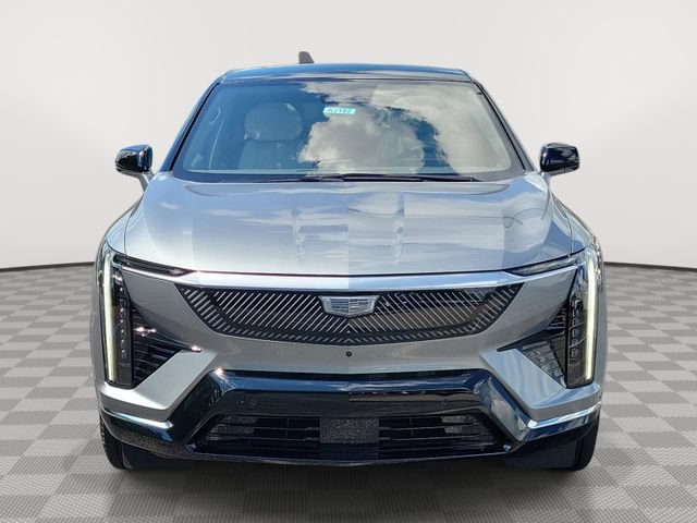 New 2027 Cadillac Optiq Luxury w/ LPO, Floor Liner Package AWD/4WD image 2