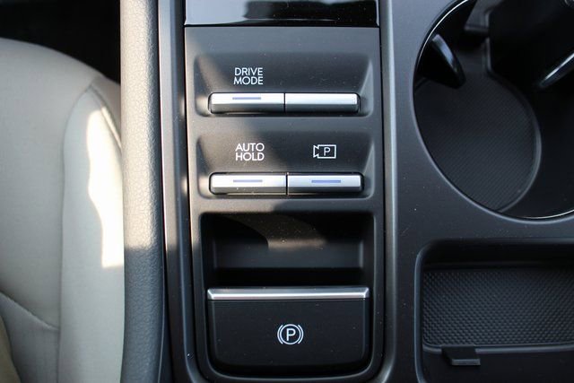 Used 2025 Hyundai Sonata SE FWD image 22