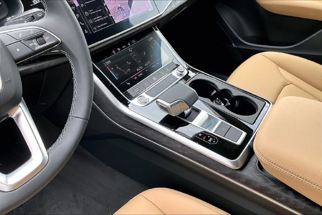 New 2026 Audi Q7 2.0T Premium AWD/4WD image 8