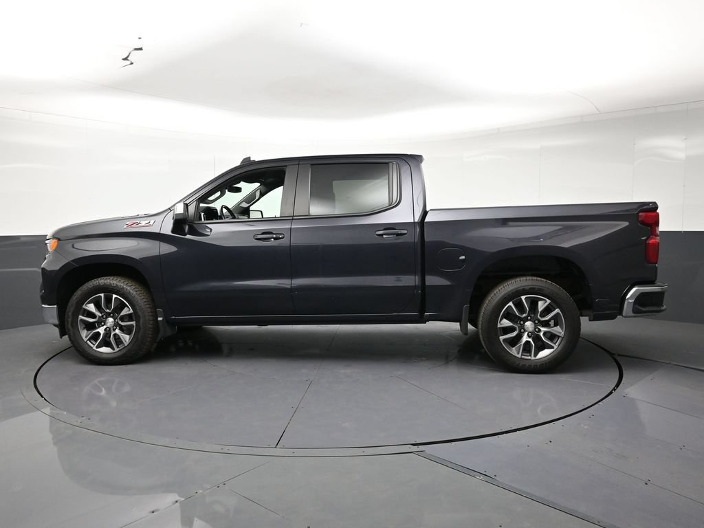 Used 2022 Chevrolet Silverado 1500 LT w/ All Star Edition Plus AWD/4WD image 2