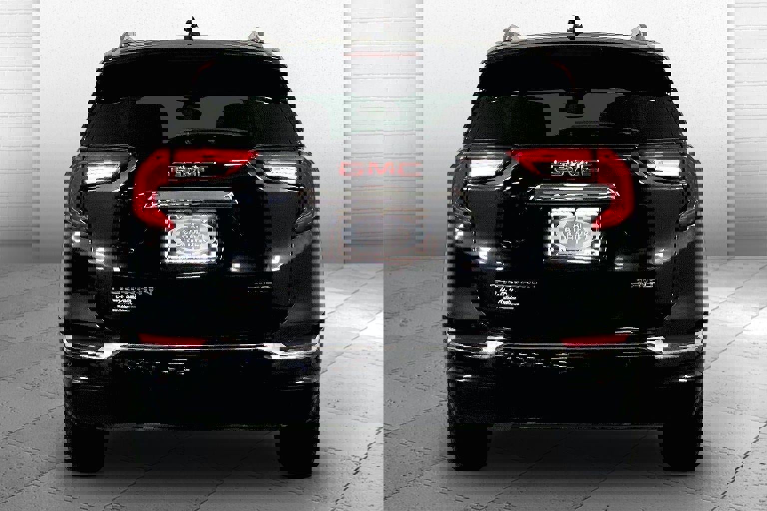 Used 2023 GMC Terrain Denali w/ Black Diamond Edition image 3