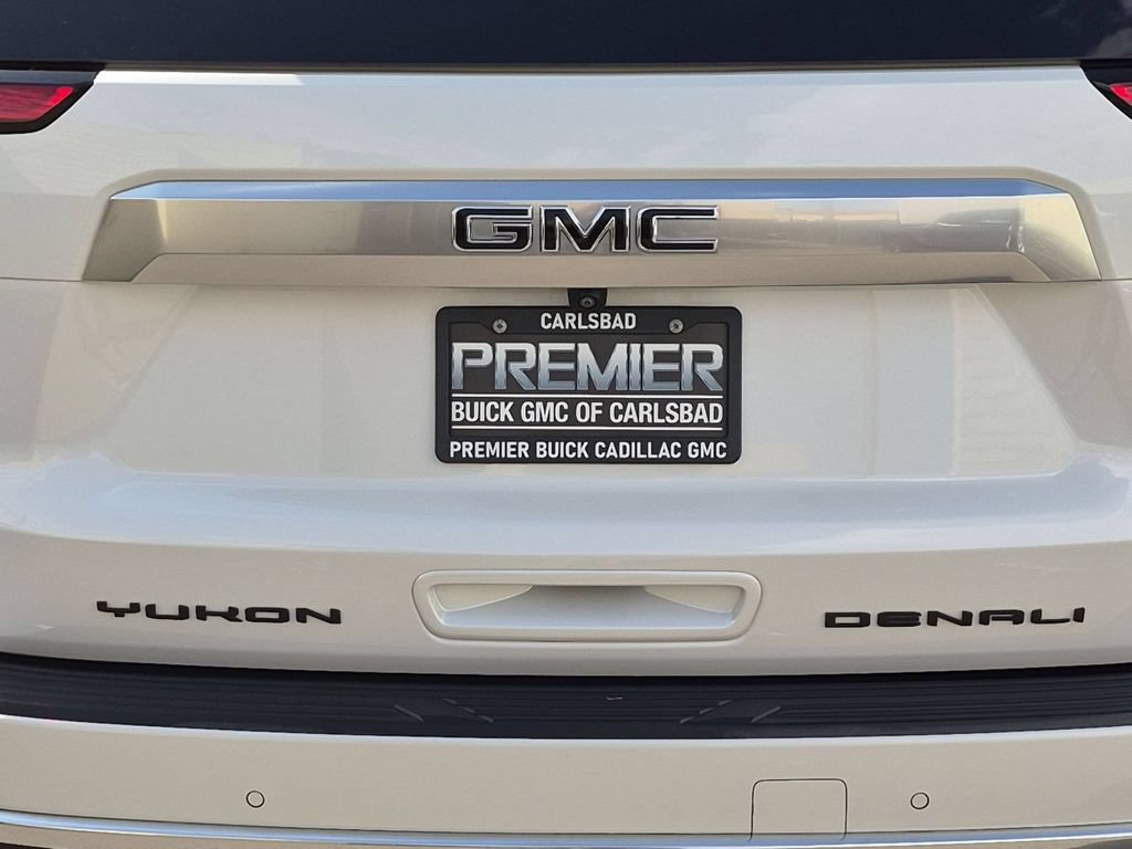 Used 2022 GMC Yukon XL Denali AWD/4WD image 32